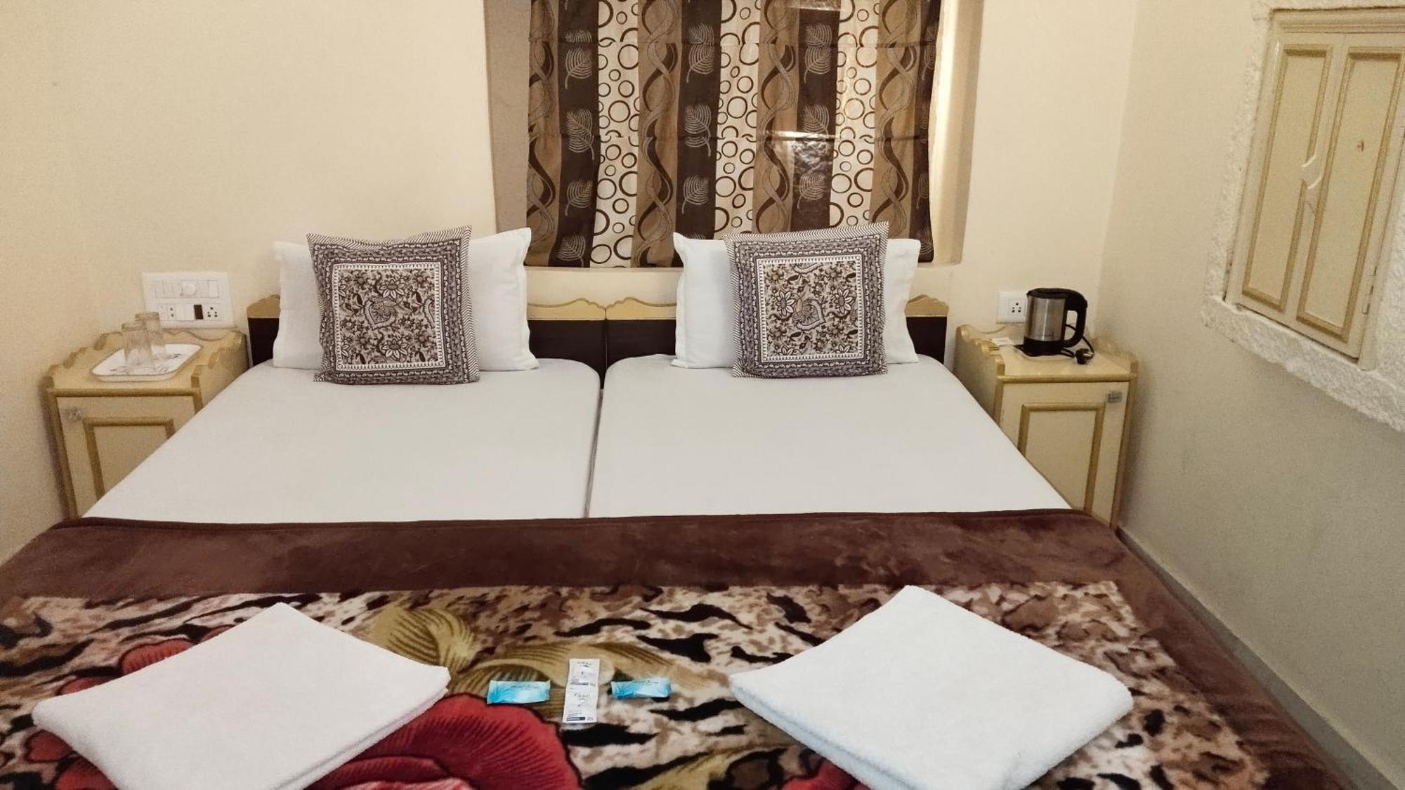 Hotel Himmat Niwas Jaisalmer Exterior photo